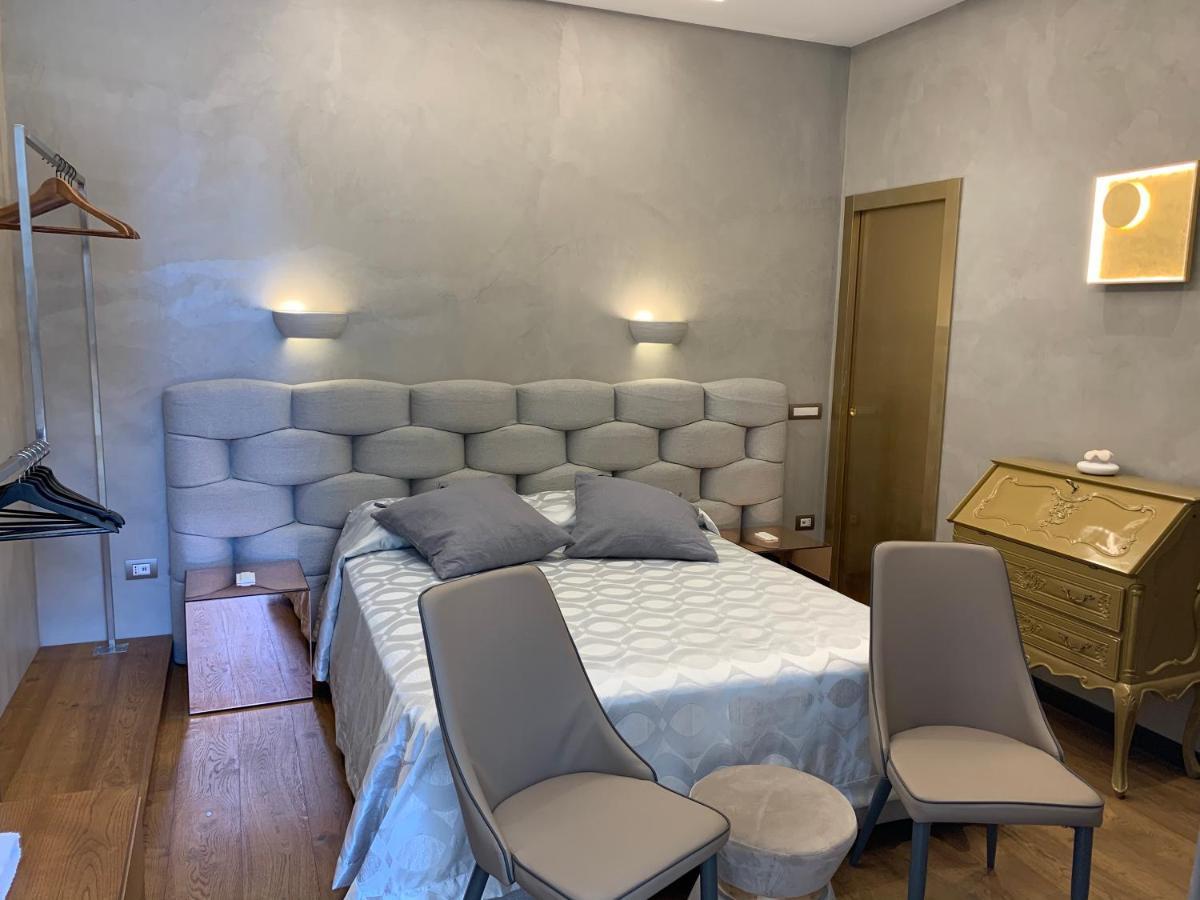 Civico Cinque Home Luxury Apartment Salerno Bagian luar foto