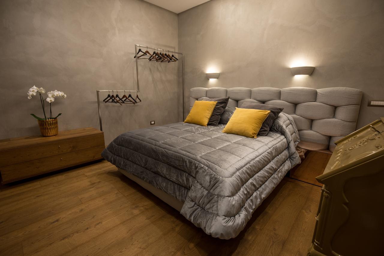 Civico Cinque Home Luxury Apartment Salerno Bagian luar foto