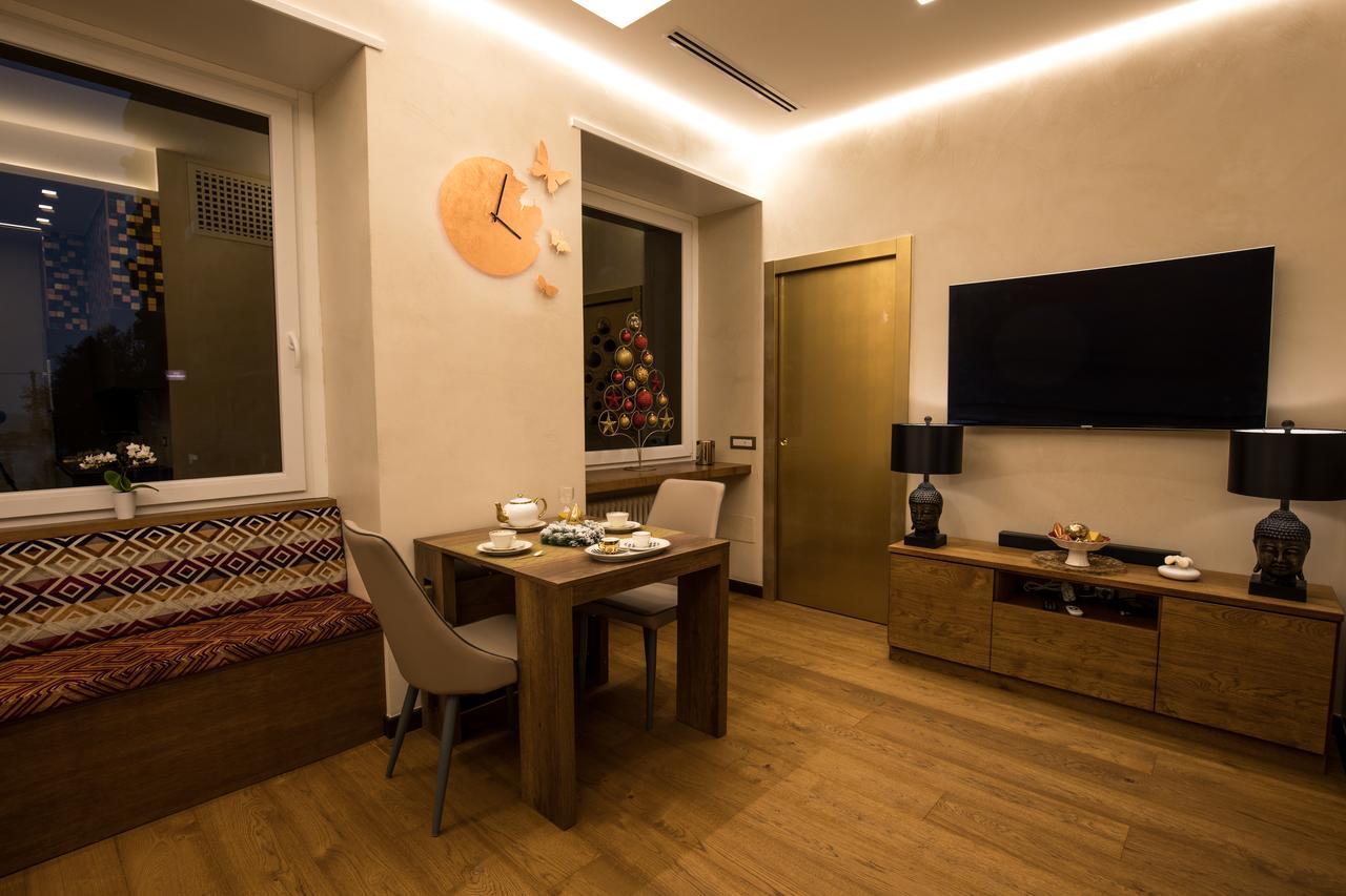 Civico Cinque Home Luxury Apartment Salerno Bagian luar foto