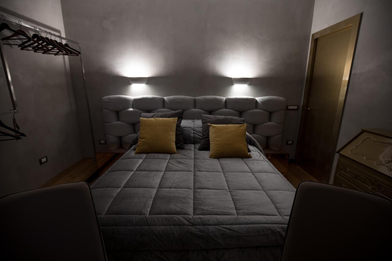 Civico Cinque Home Luxury Apartment Salerno Bagian luar foto